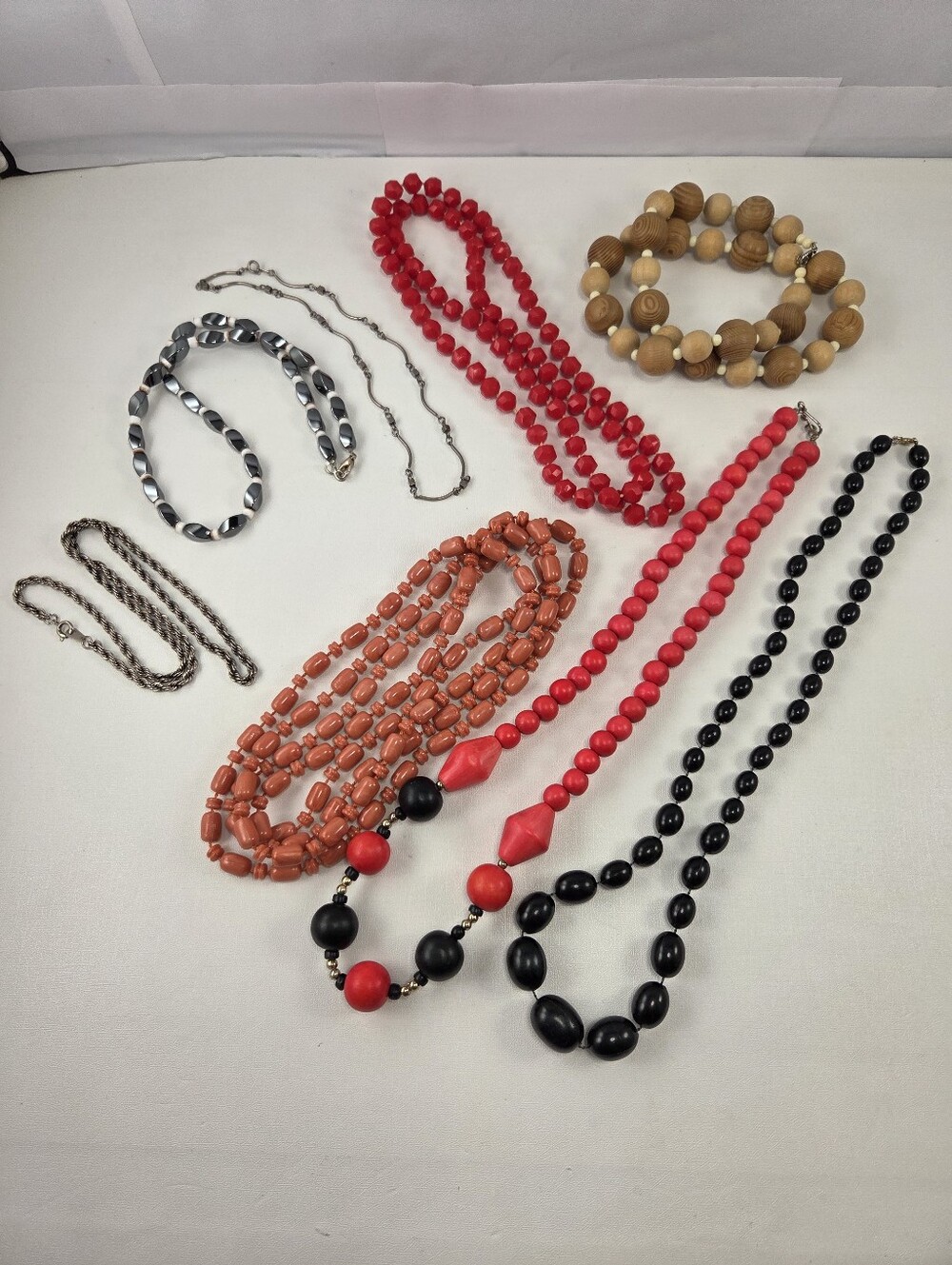 Vintage 1960s-80s Statement Necklace Lot, 8-Piece Retro Costume Collection - Picture 12 of 12